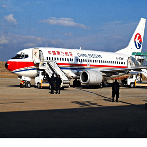 白山航空邮寄航空快运业稳步发展的原因是什么？